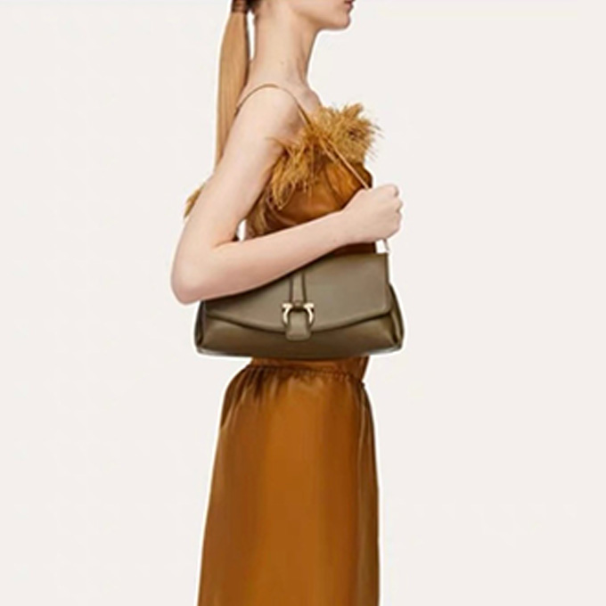 salvatore ferragamo gancio buckle leather chain crossbody bag